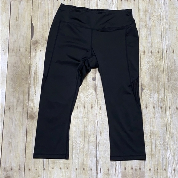 Reebok Workout Crops - Picture 1 of 5
